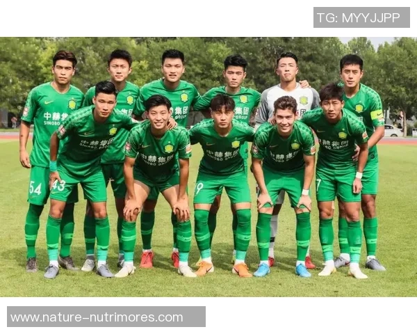 北京中赫国安迎战华夏队全力争胜展现球队实力与斗志